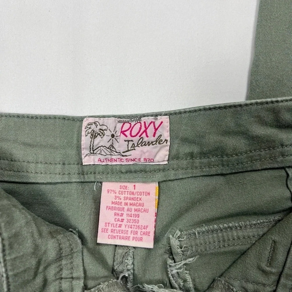 Y2K Roxy Low Rise Capri’s - Picture 8 of 10